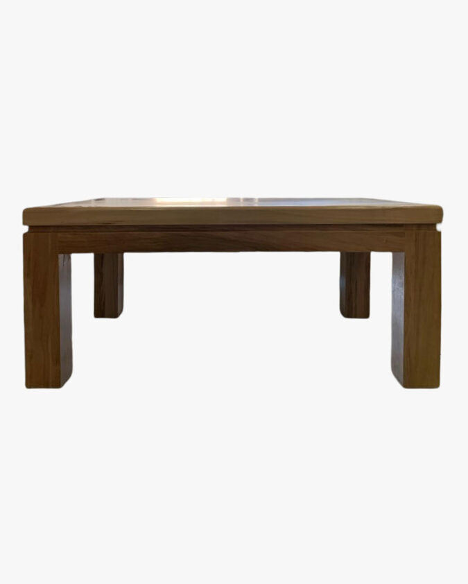Mesa de centro de madera de lenga en color café – diseño elegante y funcional